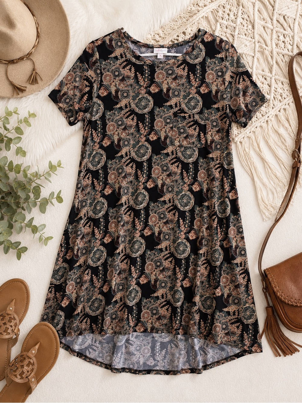 LuLaRoe Carly Dress Size Small Black Floral High Low Swing Dress Soft Stretch